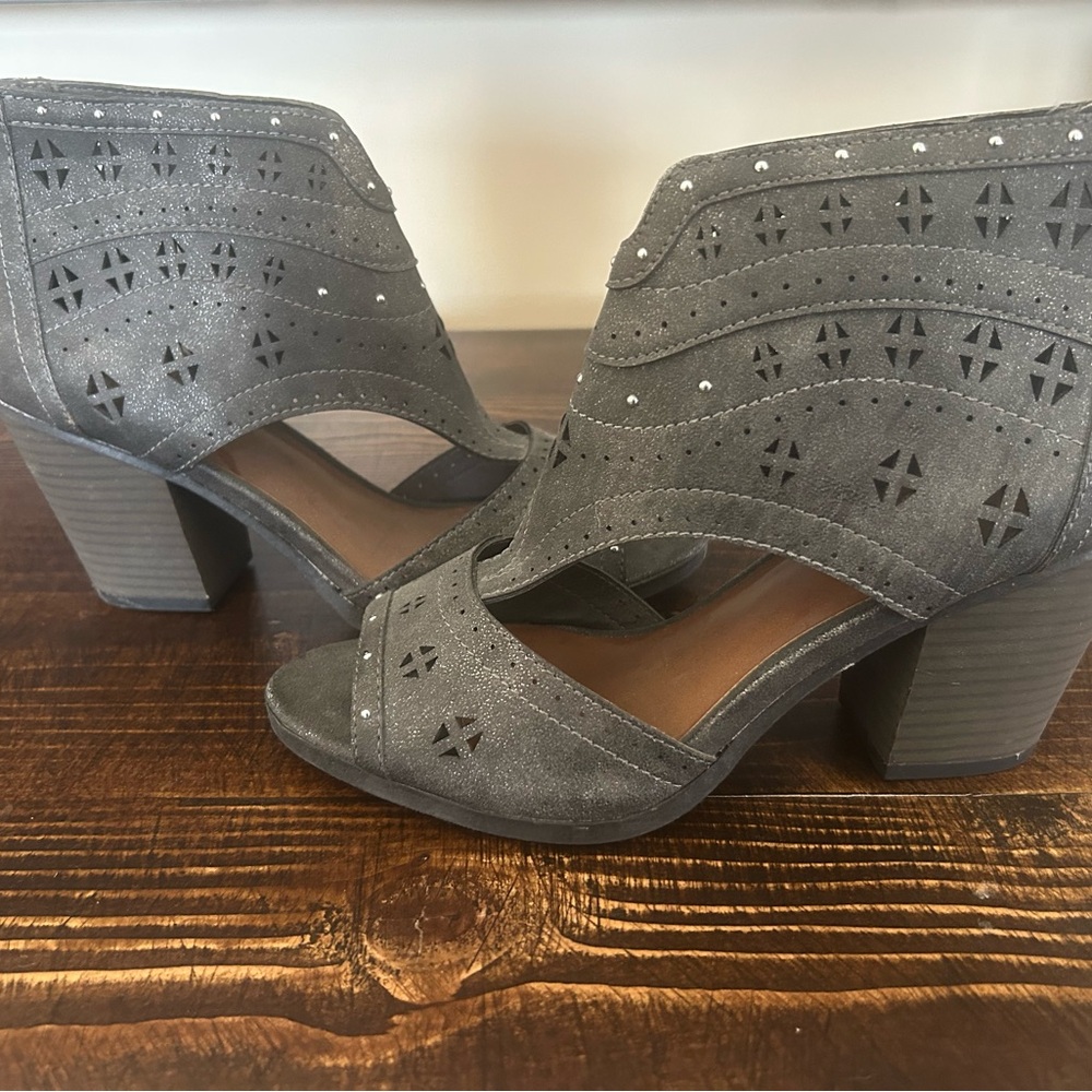 Gray Women's Block Heel Sandals